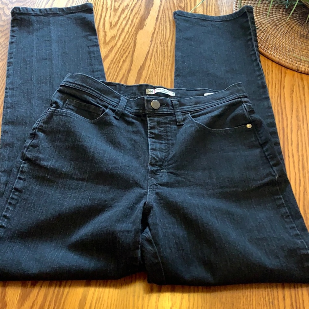 Lee black 😎 straight leg denim